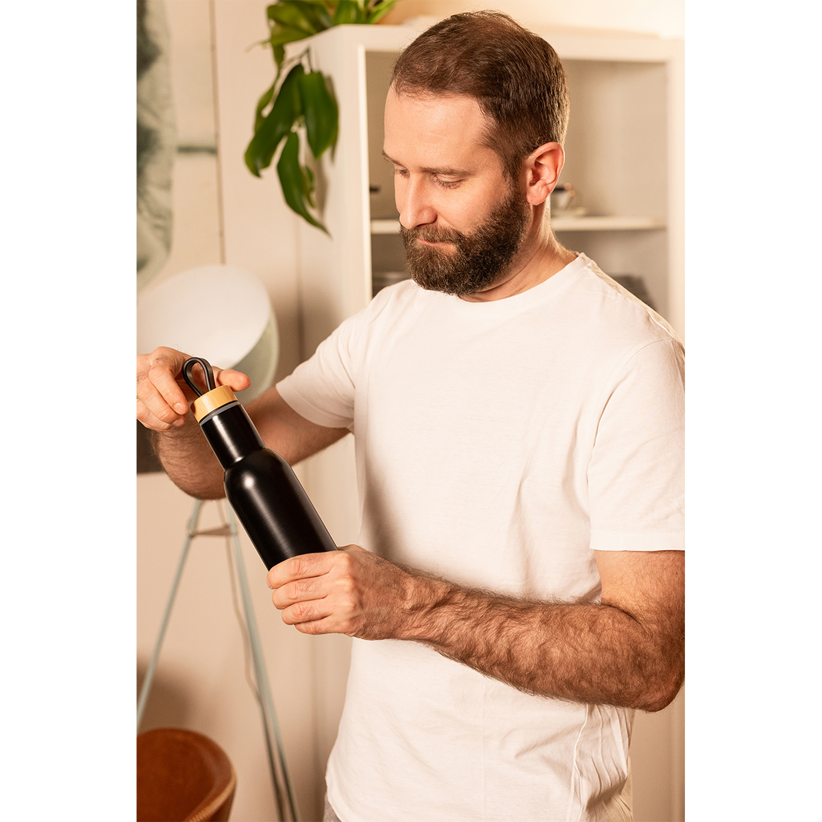 R08197.02 - Butelka próżniowa Lome 400 ml, czarny 